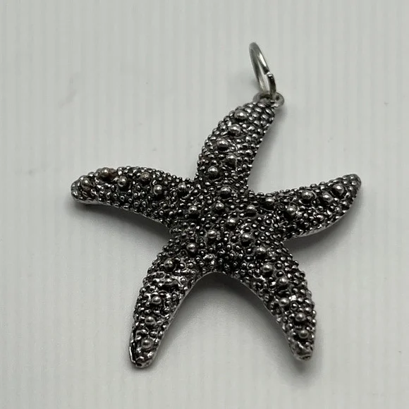 Vintage Starfish Pendant Silver Tone Raised Textured Beach Ocean Sea Star