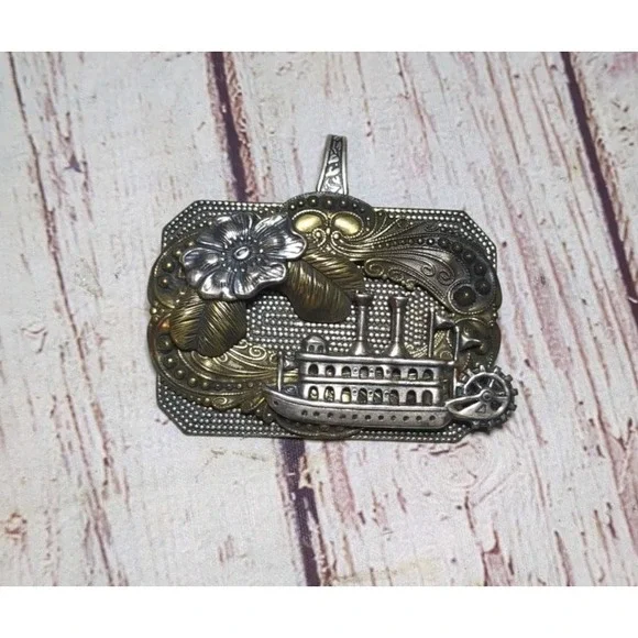 Sonja Lea Eccler 2 Tone Pendant Mississippi Riverboat And Magnolia‎ Signed