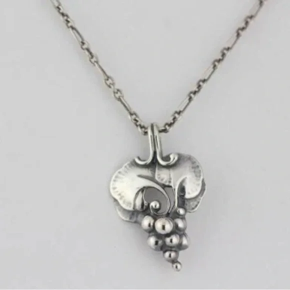 GEORG JENSEN Vintage Rare Collectors 1996 Heritage 925 SS Grape Necklace