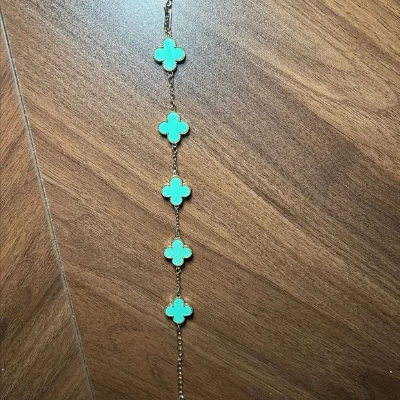 Beautiful Green/ Gold Bracelet