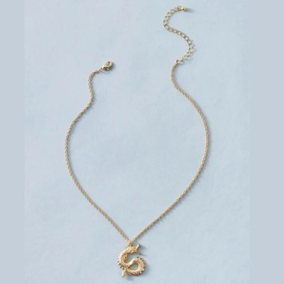 3/$30 💛 Dragon Pendant Necklace