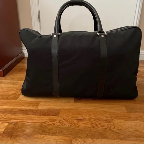 Classic Black Men's Travel Weekender Bag