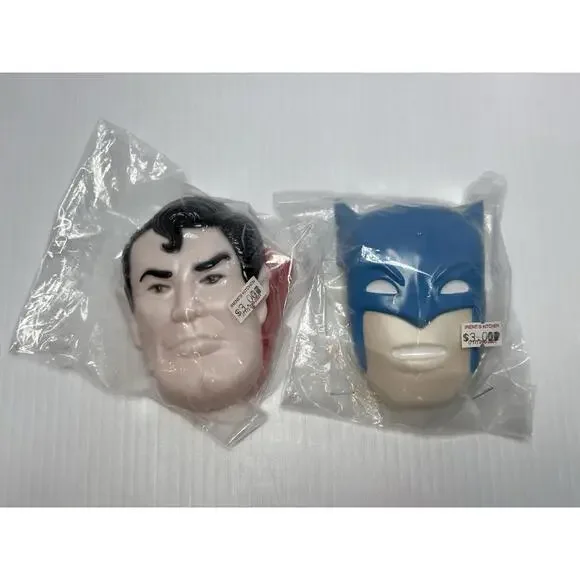 Vintage 1977 Superman‎ & Badge Batman Bat Signal Cake Topper Wilton DC Comics #1