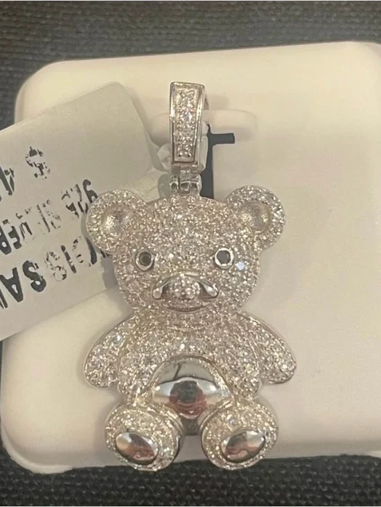 925 silver 1.00ctw Moissanite teddy bear pendant, has black Moissanites for eyes