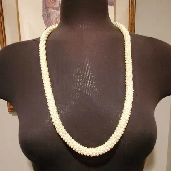 Vintage Cream Faux Pearl Necklace