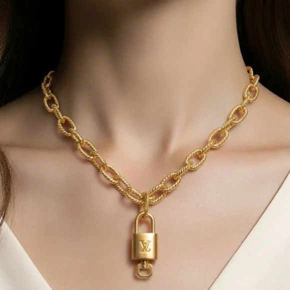 Authentic Louis Vuitton Lock & Key with Fashion Gold Plated Chain Necklace