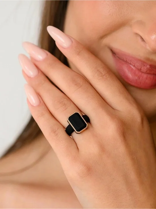 Rinfit Black Onyx Rectangular Ring with Gold Trim Silicone Rong size 6 NEW