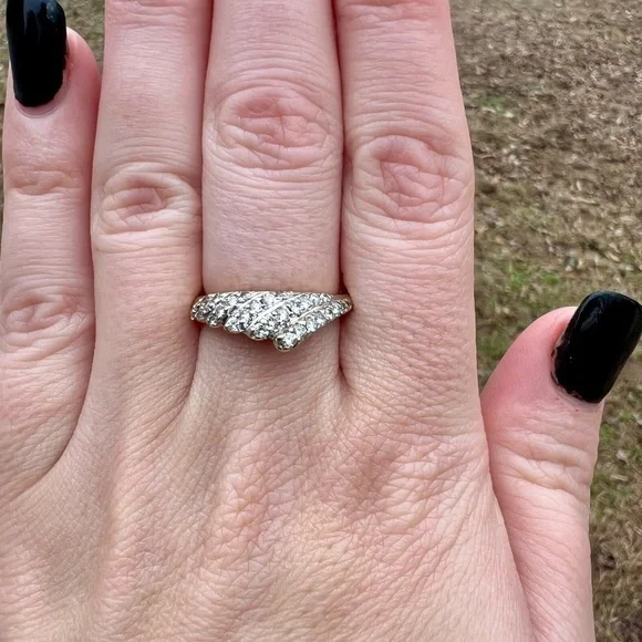 Unique Fan 14K Yellow Gold Diamond Asymmetrical Ring Size 8.25