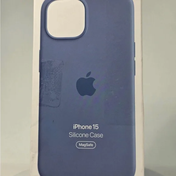 Apple iPhone 15 MagSafe Silicone Case - Blue - OPEN BOX