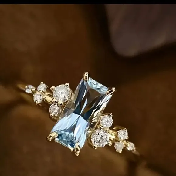Rectangular size 8 ring ocean blue