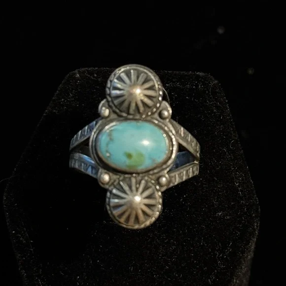 Vintage Native American Turquoise Sterling Silver Ring Size 7