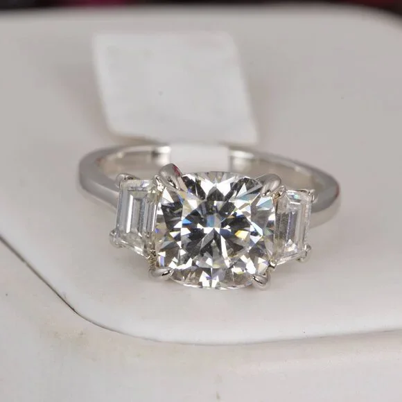 Moissanite 3.5 ct Round Brilliant Cut Egagement Ring 925 Sterling