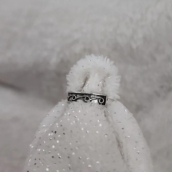 Ocean Wave Themed Silver Plated Fashion Ring