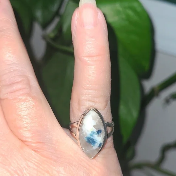 Indigo Light Turmaline in Smokey Quartz Size 6