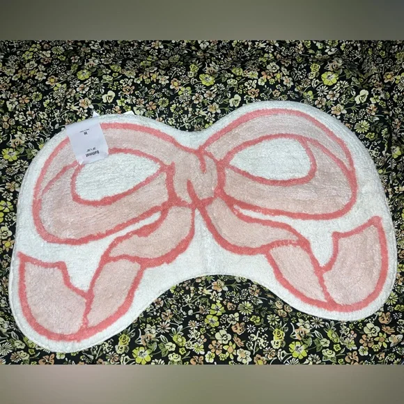 Urban Outfitters UO HOME White With Pink Bow Bath Mat 20x30” NEW NWT