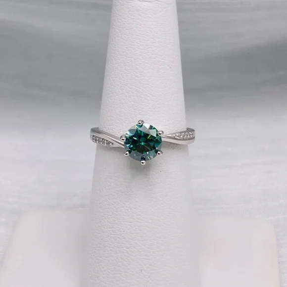 1.0 CT Alexandrite Moissanite Diamond Ring