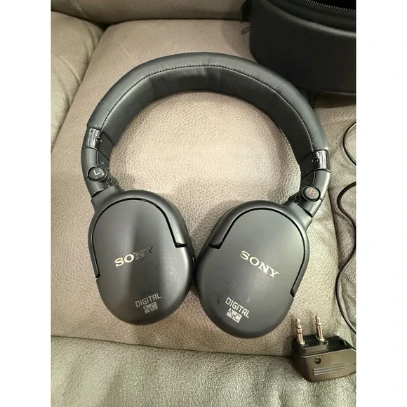Sony Digital Noise Canceling Over Ear Headphones Black‎ with Case and Adapter