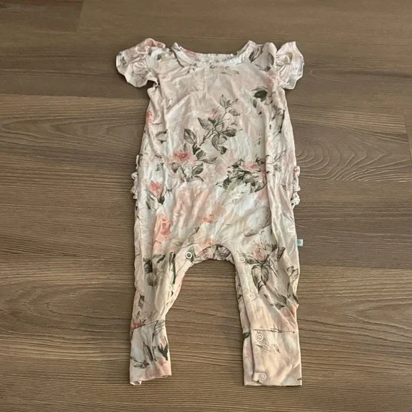 POSH PEANUT baby girl floral short sleeve ruffle bamboo romper 12-18m