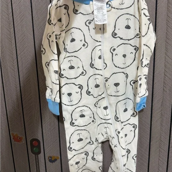 ❤️ BUNDLE 4/$20 Onesies Footies