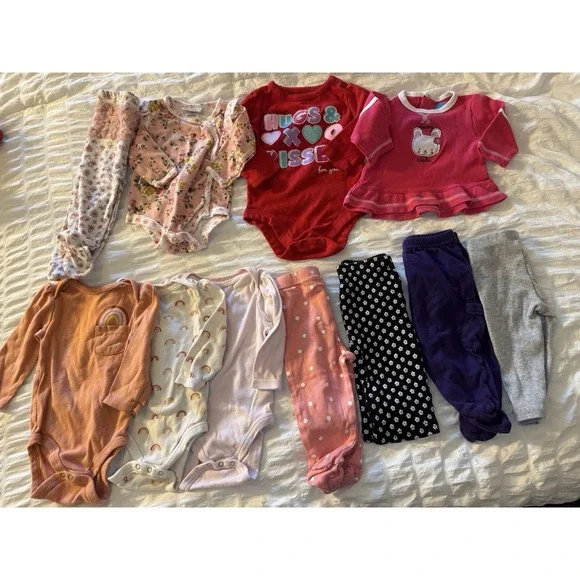 Lot of 11 piece Baby Girls Bodysuit Pants Outfit Pants Hugs &‎ Kisses 3/6 Month