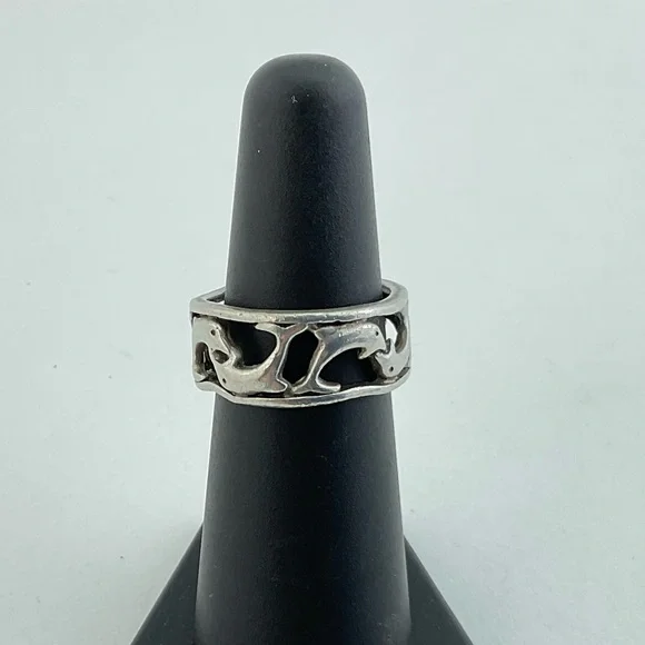Vintage Silver Dolphin Ring Size 6 Open Work BoHo Beach Ocean Core Sea Punk
