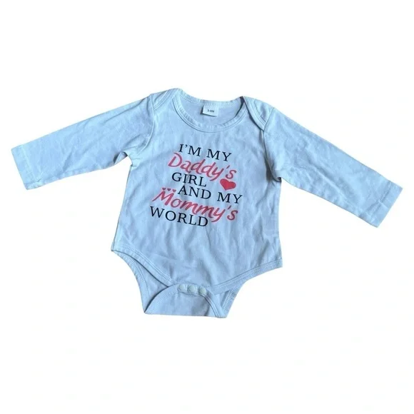 Graphic Long Sleeve Onesie Bodysuit I’m Daddy’s Girl and my mommy’s world 3-6M