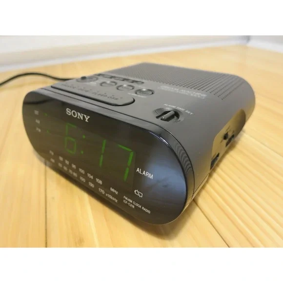 Sony ICF-C218 Dream‎ Machine FM/AM Clock Radio with Alarm