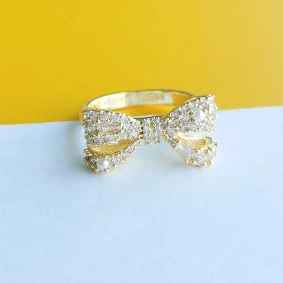 Krista Gold White Mix Bow Cocktail Ring Size 7 by Kendra Scott