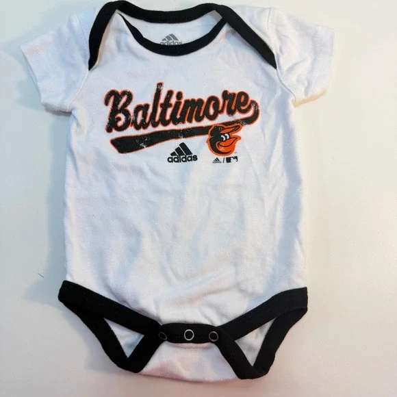 Baltimore Orioles‎ MLB Adidas Bodysuit Kids 3/6M White Baseball Onesie