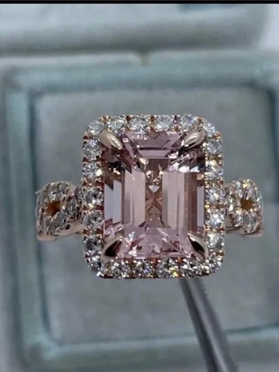 Rose gold ring