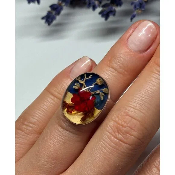 925 STERLING SILVER WITH NATURAL FLOWERS IN EPOXY RESIN RING SIZE 5
