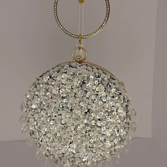 Chandelier Clutch