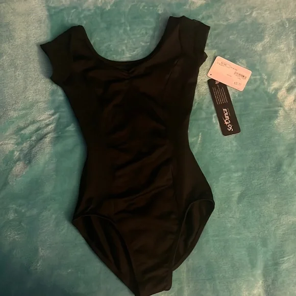 So Danca Child short sleeve leotard in black size 8- 10/2.