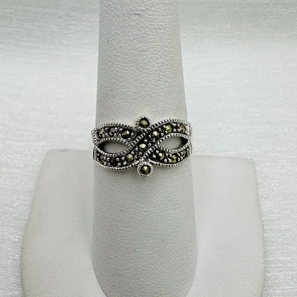S925 Marcasite Twist Design Ring