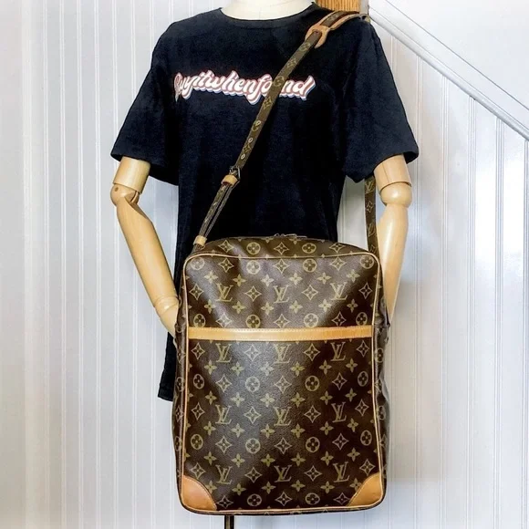 LOUIS VUITTON Danube GM Monogram Crossbody Messenger Shoulder Bag Lock/Key