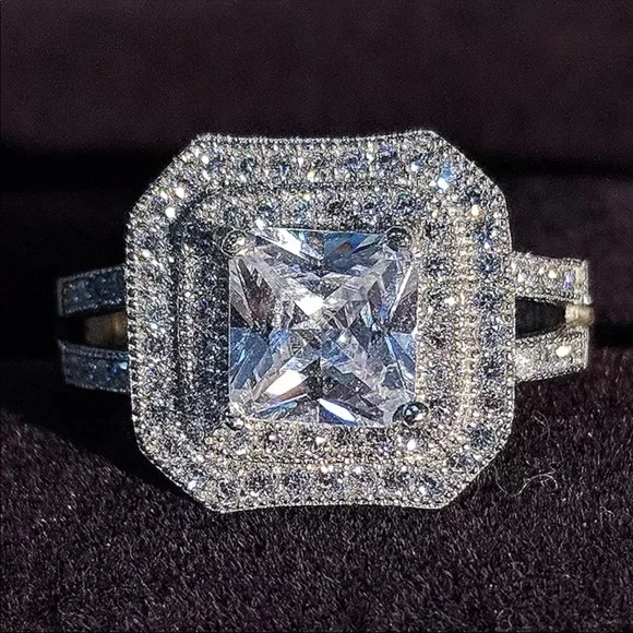 New Luxury 925 Silver Vintage Diamond Wedding Ring