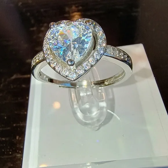 Poshmark Heart-Shaped Cubic Zirconia Halo Engagement Ring Silver