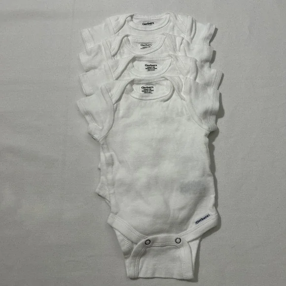 Gerber Newborn‎ Onesies 4 Pack White 100% Cotton Short Sleeve B123
