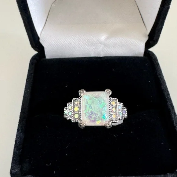 Vintage Style Sparkling Square Opalescent Costume Ring Size 7 Silver Tone