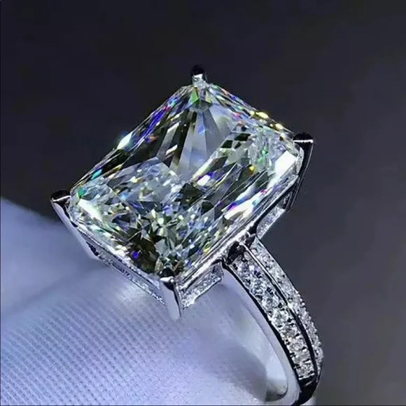 New Women’s 925 Silver Square Diamond Ring