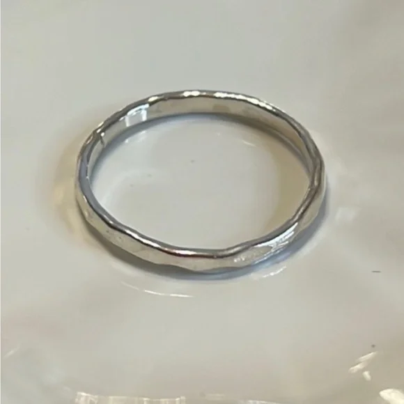 925 STERLING SILVER DAINTY HAMMERED BAND MIDI THUMB RING