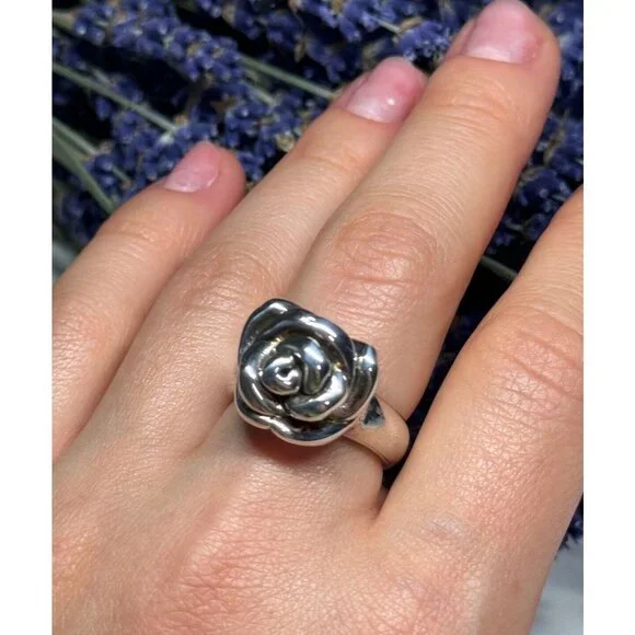 925 STERLING SILVER ROSE RING SIZE 7