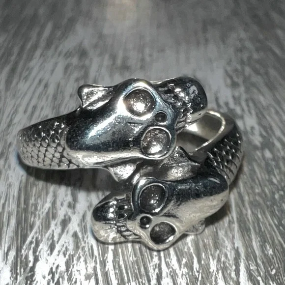UNISEX 925 SILVER STAMPED DOUBLE SKULL RING ADJUSTS TO a sz 13
