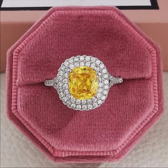 New Women’s 925 Silver Round Diamond Ring