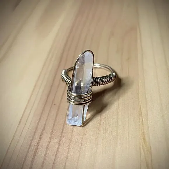 Crystal Quartz Point Gold Tone‎ Brass Ring 6.5