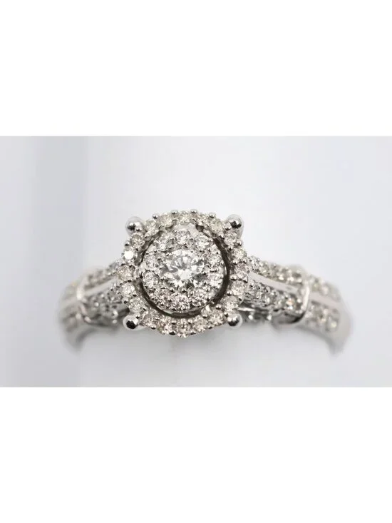 Beautiful 10K White Gold Round Cut Diamond Double Halo Engagement Ring - Size 7
