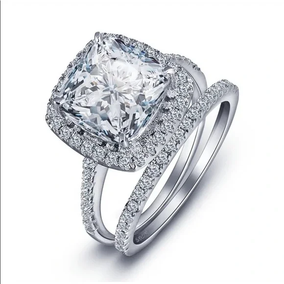 New Women’s 2 pc/set 925 Silver Diamond Ring