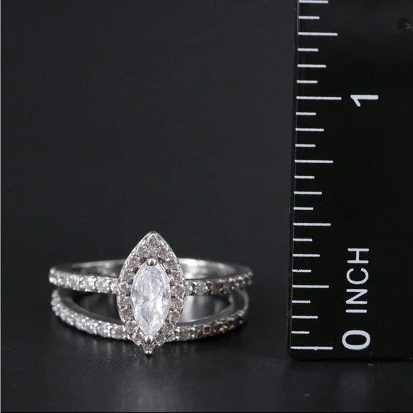 Elegant Silver Marquise Cut Ring