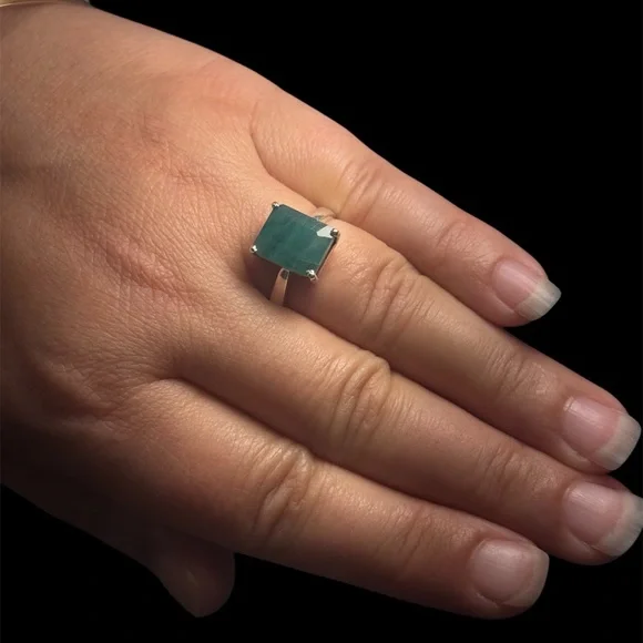 Handmade 925 Sterling Silver Ring with Natural 3.5ct Emerald Gemstone size 7.5
