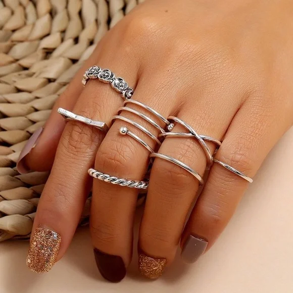 *CATERINA* 7-Pc Simple Silver Fashion Ring Set